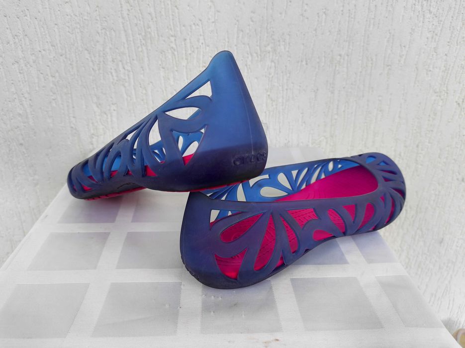 Балетки,босоножки Crocs iconic comfort р.39
