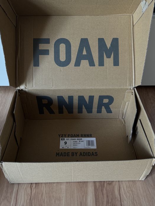 Yeezy Foam Runner Sand 43