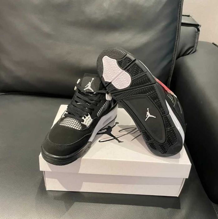 Jordan_4_Retro_R. 44
