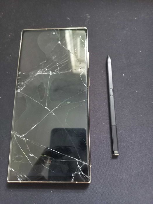 Samsung Galaxy S23 Ultra 5G 1TB.  Розбитий