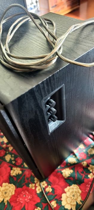 2.1 Colunas Activas e Subwoofer: Edifier r2750db + Mivoc Hype 10g2 + Suportes