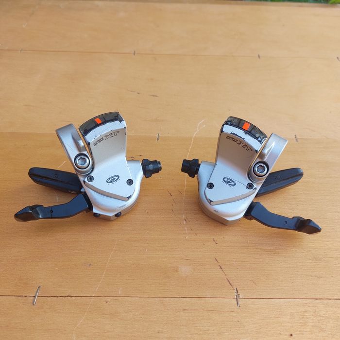 Manetki Shimano Deore XT SL-M750 3x9