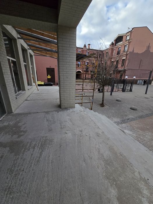 Продаж 408 м2 будівля ресторан магазин клініка Верхній Вал 30К