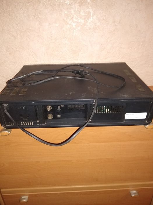 Відеомагнітофон VHS