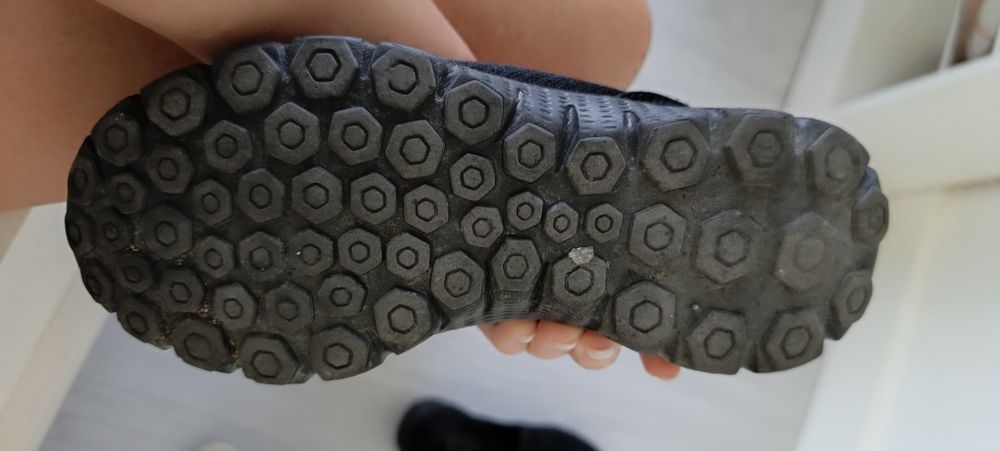 Sapatos pretos confortáveis tamanho 35