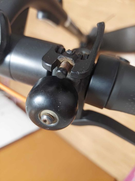 Trotinete Elétrica Ninebot KickScooter E2 Pro D (Para peças ou reparação)
