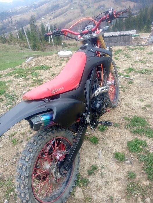 Продам CRF dakar  250 на ходу