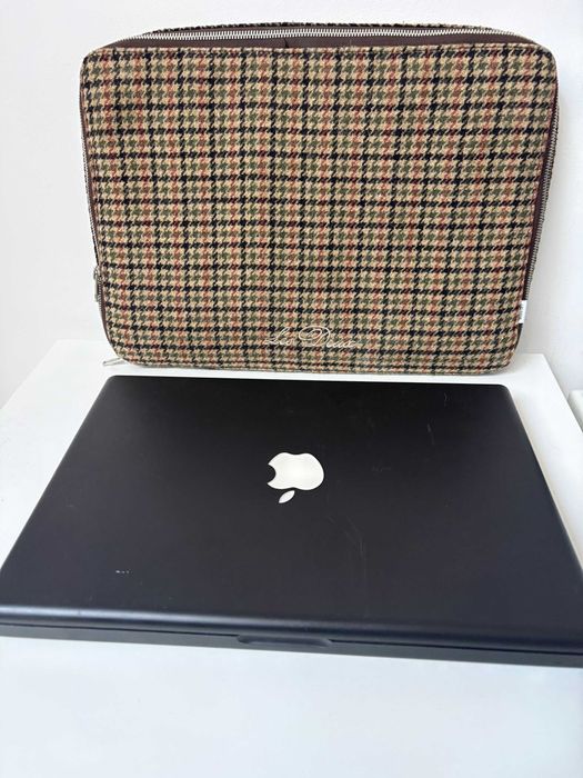 Apple Macbook Mac OS X retro black