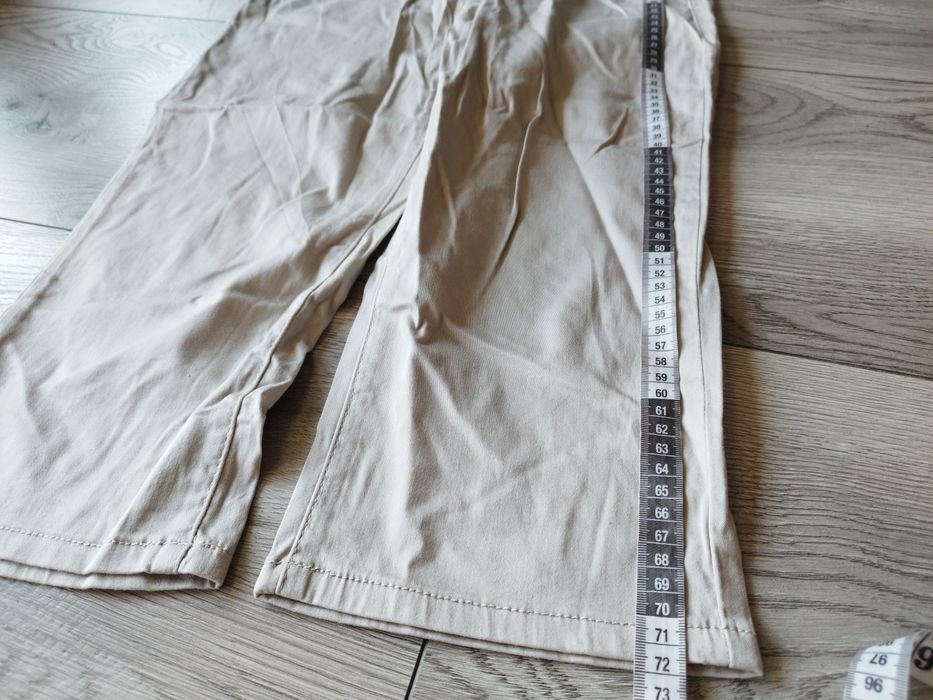 R.40 beżowe rybaczki spodenki szorty damskie Bermudy