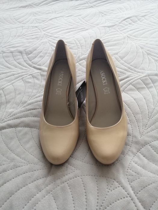 Buty na obcasie Lasocki