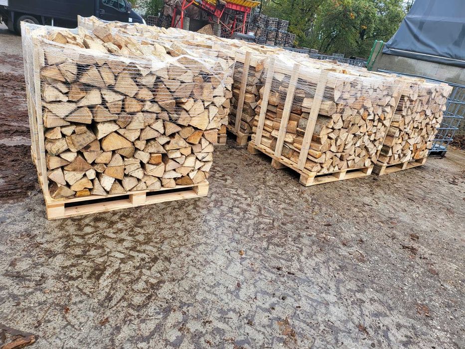 Sezonowane Drewno Kominkowe 3 lata Suche Buk Grab Dąb Dostawa Mroków