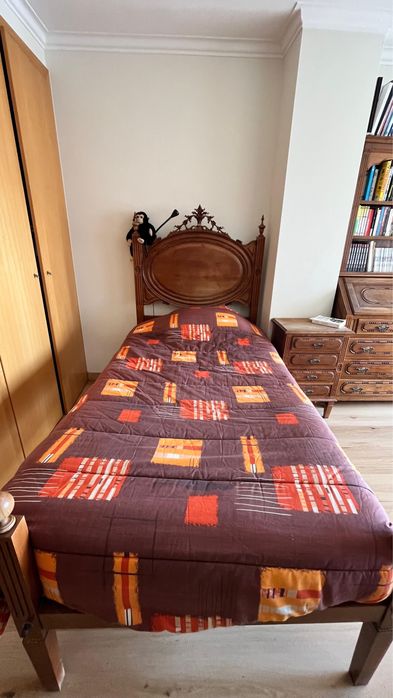 Vendo cama de solteiro!