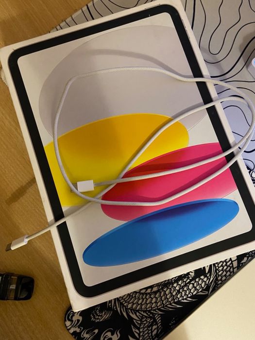Sprzedam ipad 10.9 64 gb
