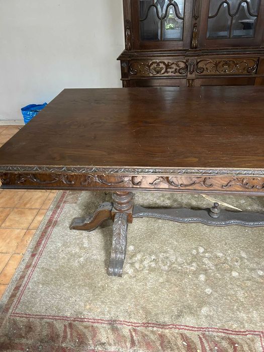 Mesa Antiga em madeira maciça