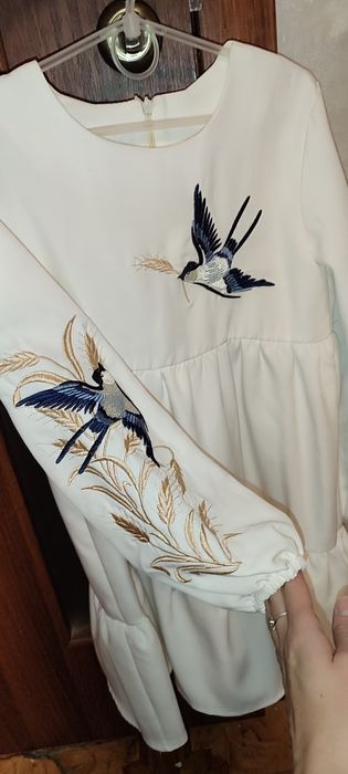 Сукня вишита на дівчинку