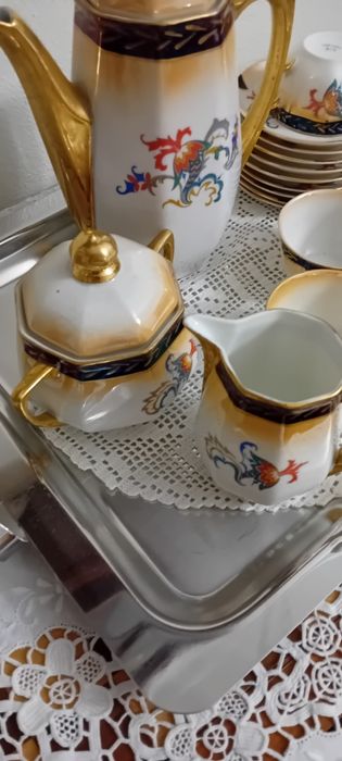 Parte de serviço  de café " vista alegre " para completar ou decorar