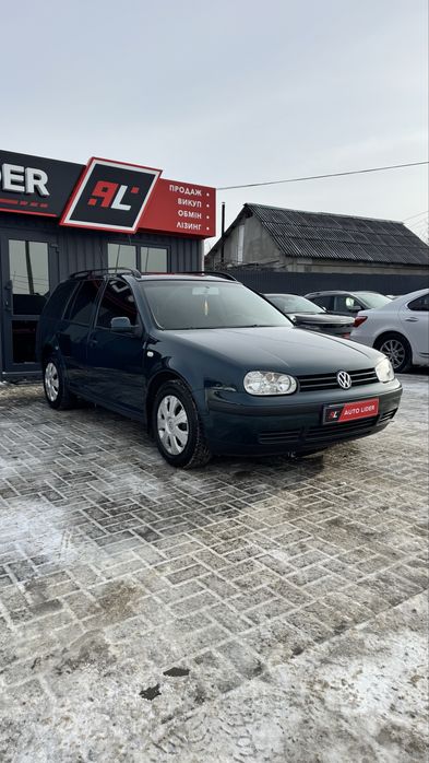 Volkswagen Golf IV Фольксваген Гольф 4 2003 р 1,6 MPI бенз 5 МКПП