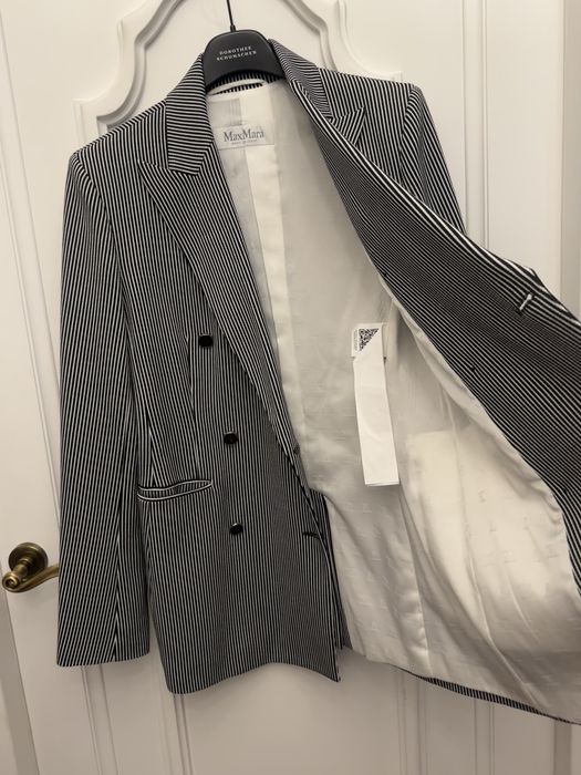 MAX MARA piękna marynarka ze spodniami w prążek, granatowy