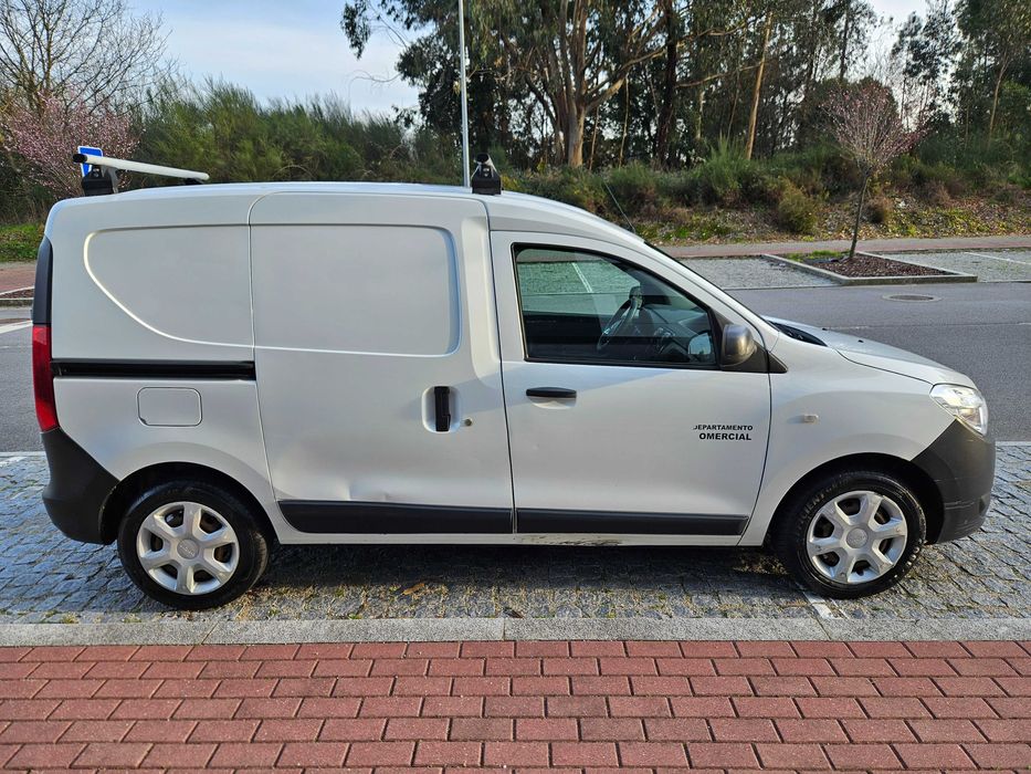 Dacia Dokker em excelente estado com poucos kms