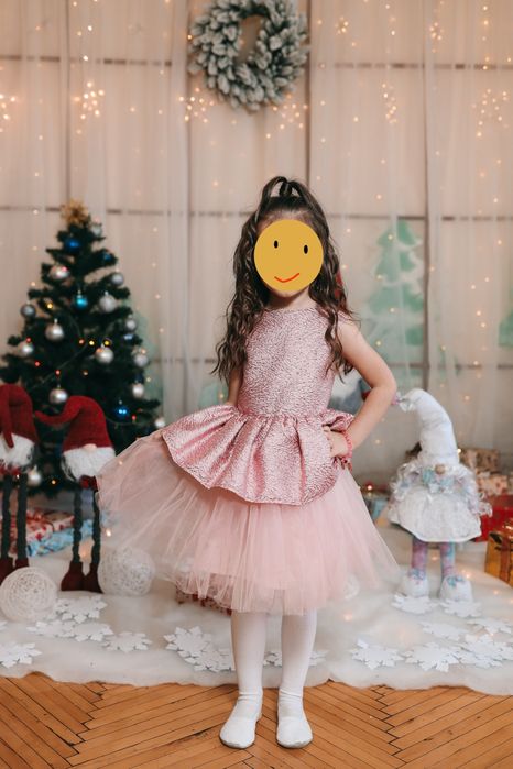 Сукня барбі рожева на 4-5 років