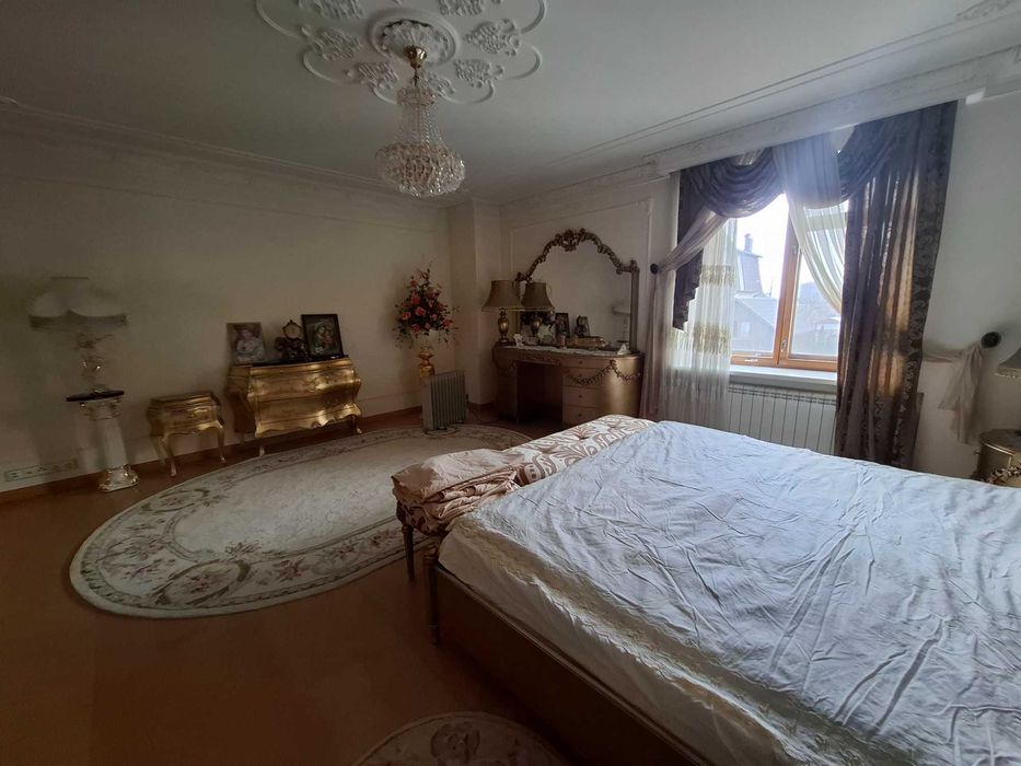 Продам унікальний будинок на Генерала Арабея