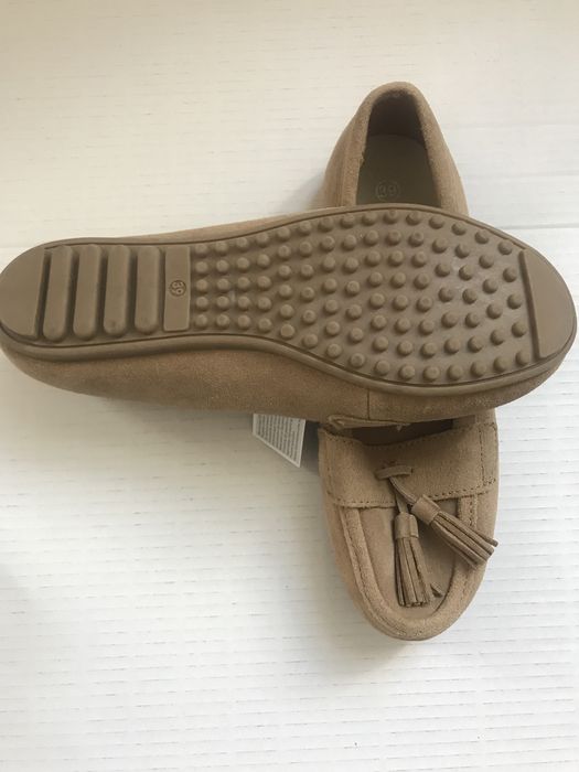 Продам туфли новые