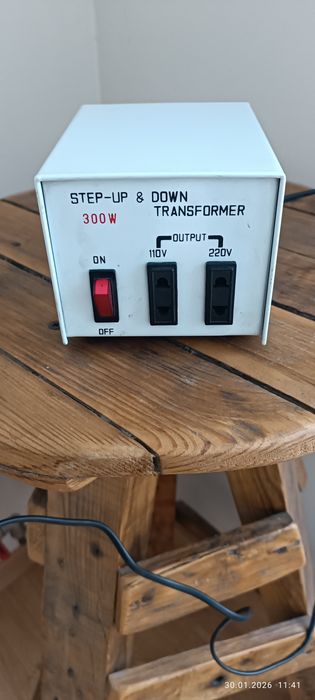 Перетворювач напруги з 220 на 110 і навпаки 110 на 220