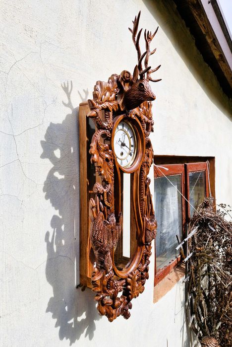 Zegar w stylu myśliwskim wiszący