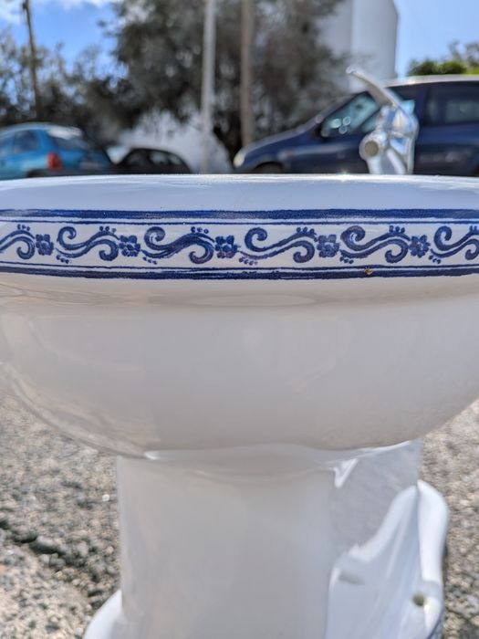 Bidé em cerâmica branco – bom estado