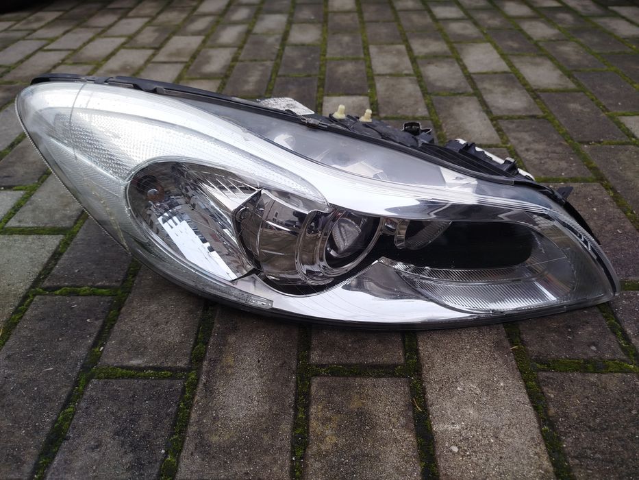 Volvo C30 Reflektor Lampa Przod Prawa Xenon