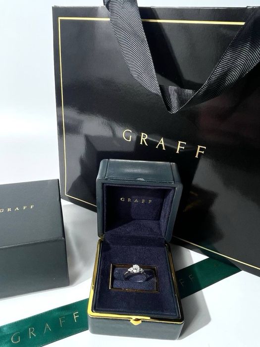 Золотое кольцо солитер с бриллиантами 1.00 карат.