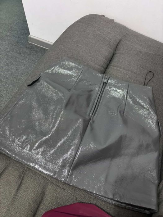 Нова юбка коротка