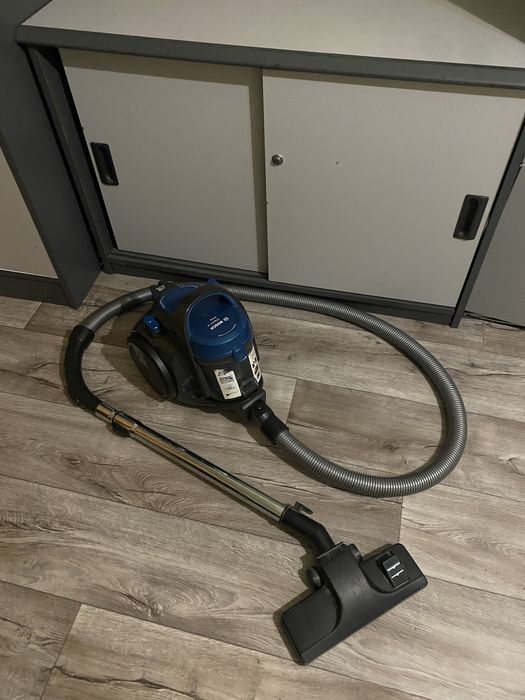 Продам пилосос Bosch seria 2