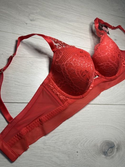 Бюстгальтер брендовий, мереживний 75D. Hunkemoller. Новий, з етикеткою.