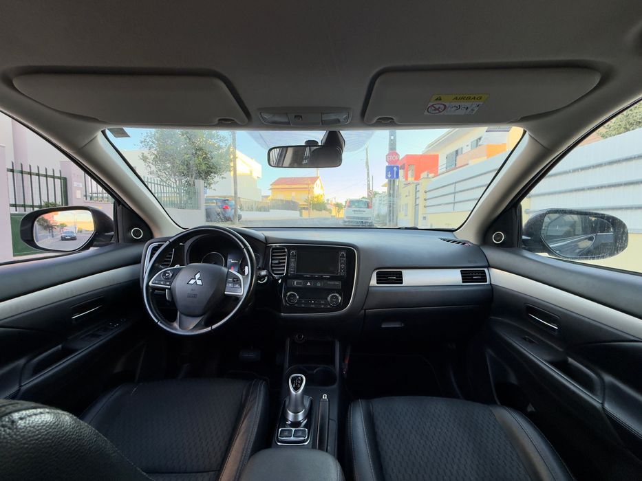 Mitsubishi Outelander EV