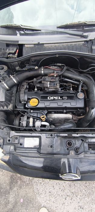 Opel corsa 1 .700 dti para peças ou arranjo  para quem perceba