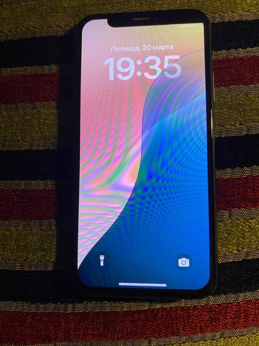 Продам iPhone XS б/у
