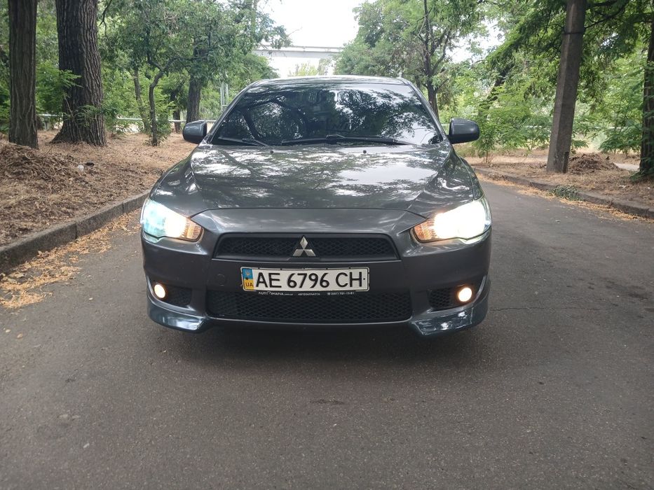 Продам lancer 2.0 акпп газ /бензин