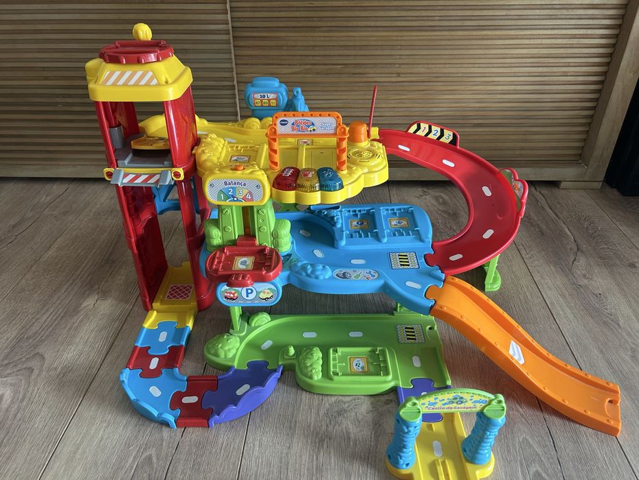 Super Garagem - Pista para Carros VTECH com carros incluidos