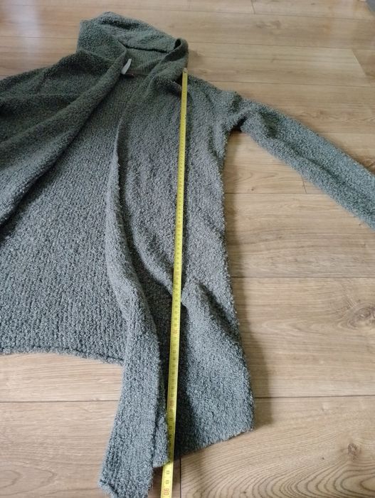 Kardigan ,sweterek z kapturem ciepły