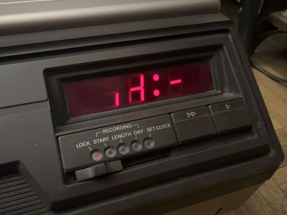 Philips VCR N1702 Gravador Leitor de Cassetes Long Play