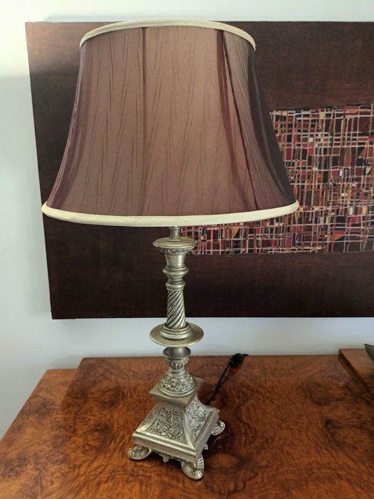 Invulgar Candeeiro de Mesa com Folha de Prata