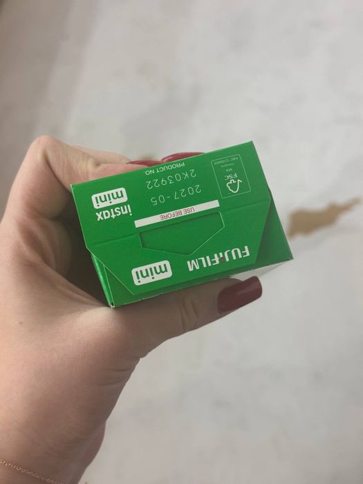 продаю катріджи на instax