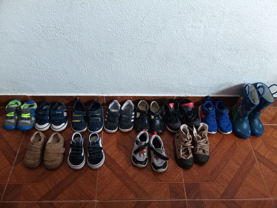 Calçados n° 20-24, 28, 36 e 37