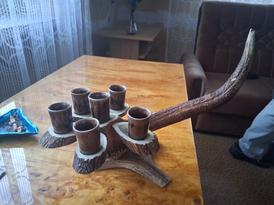 Róg z kieliszkami