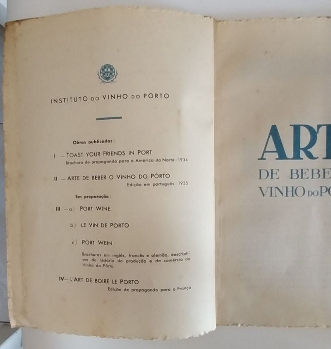 Livro antigo Arte de beber o vinho do Porto