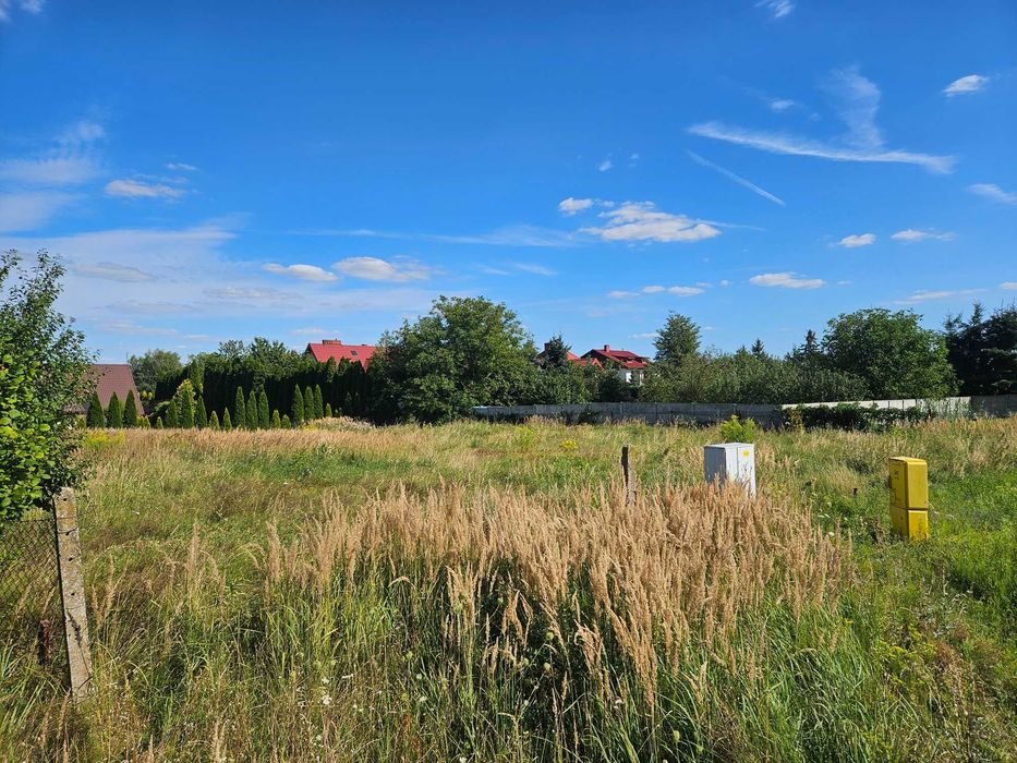 Sprzedam działkę ul. Chabrowa szer. z dł. 25 x 40 m Busko