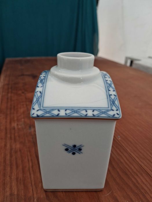 Frasco de Chá Vista Alegre - Coleção Viana (Porcelana)