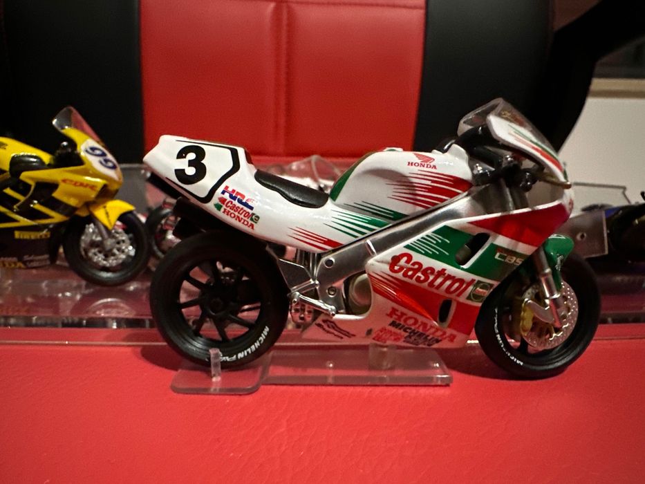 Coleção de motos (82 motos)