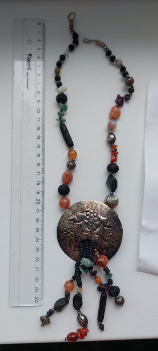 Бусы  из натуоальных камней, Индия